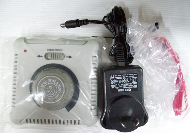 BACHMANN HO/N SCALE DC CONTROLLER & POWER PACK