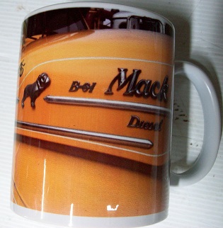 B MODEL MACK IMAGE COFFEE MUG (M)